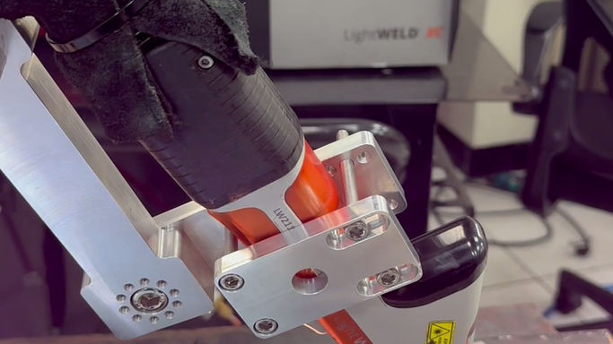 Integrated Communication with IPG Laser